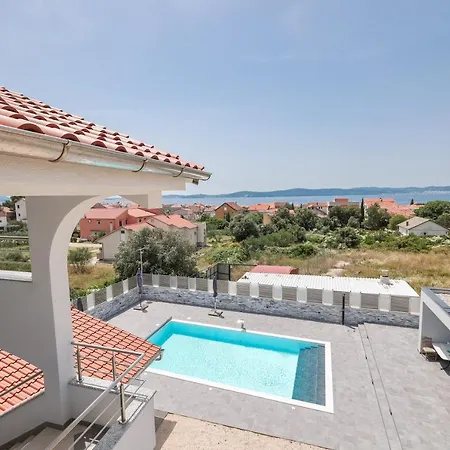 Apartmán Nicola With Private Pool Bibinje