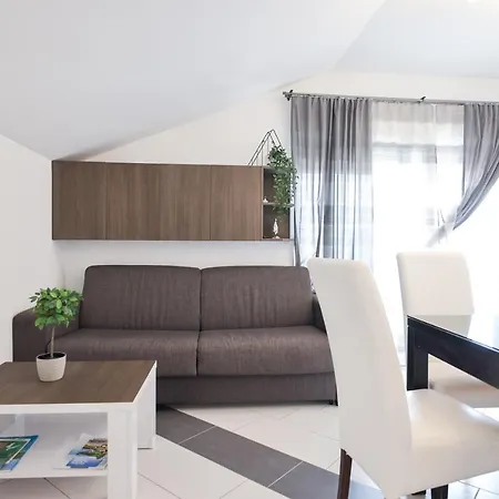 Apartment Nicola With Private Pool Bibinje
