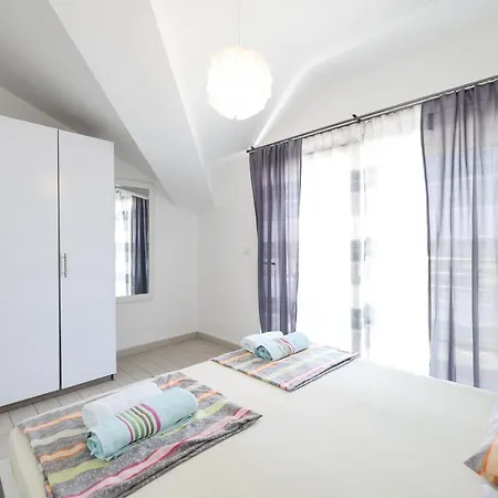 Nicola With Private Pool Apartment Bibinje